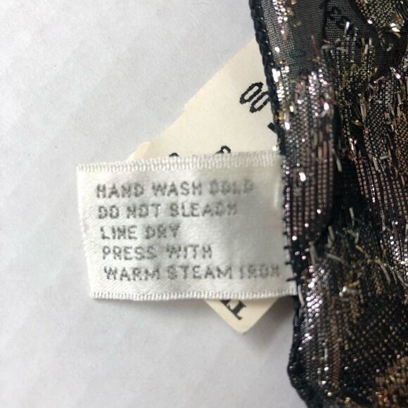 3/$15 or 5/$20 NWT black gold silver scarf from the Bon Ton - Picture 4 of 5